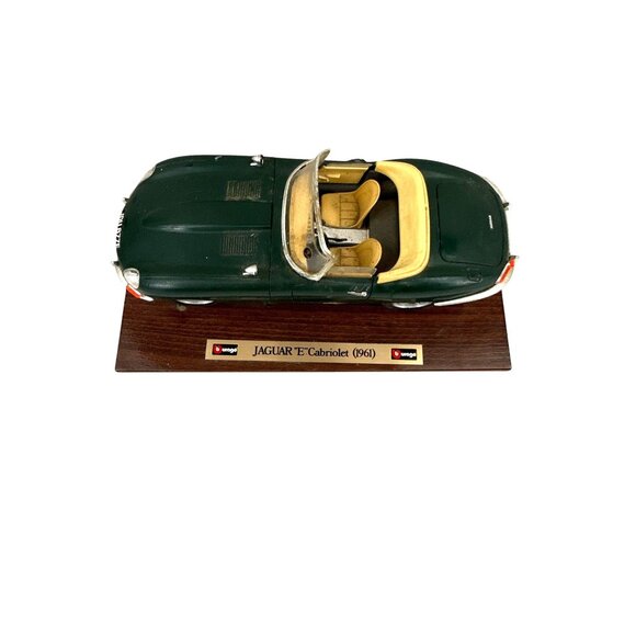 Bburago Jaguar E Cabriolet 1961 1:18 Diecast Model Car Green Convertible - Picture 9 of 12